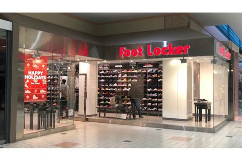 Foot Locker is closing 400 stores by 2026